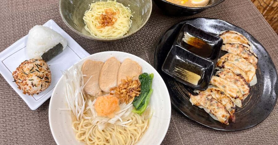 Kyoto: Ramen, Gyoza, and Onigiri Cooking Class - What this Kyoto cooking class actually teaches