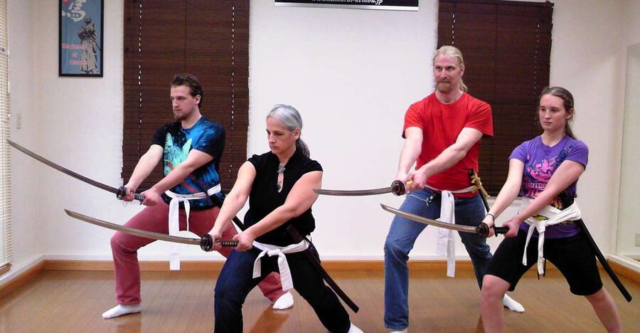 Kyoto: Samurai Sword Class by Experts in Traditional Arts - Choosing a samurai costume in Higashiyama