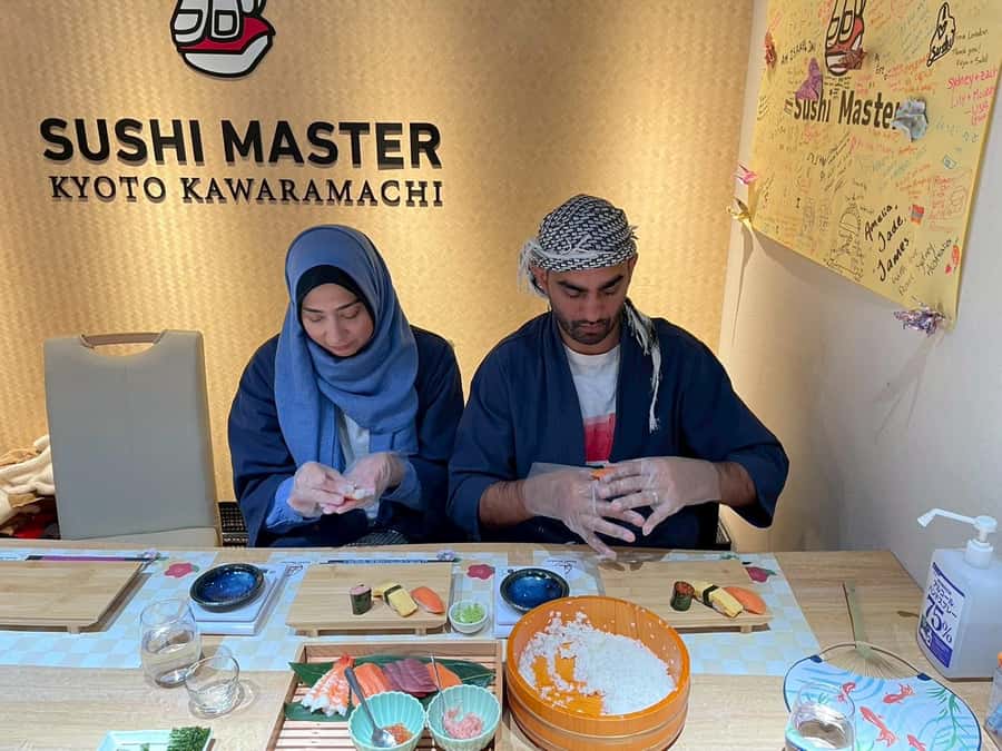Kyoto: Sushi Making Experience in Kawaramachi - The souvenir adds a small finishing touch