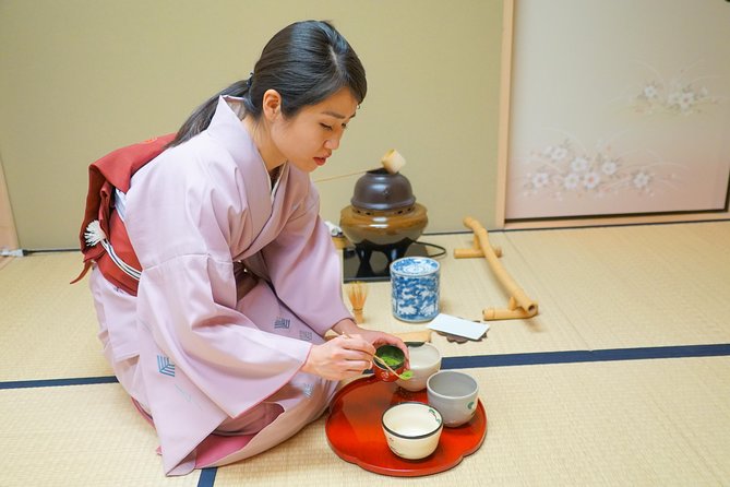 Kyoto Tea Ceremony & Kiyomizu-dera Temple Walking Tour - Entering Kiyomizu-dera and its wooden stage