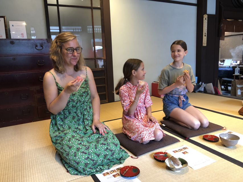 Kyoto: Tea Ceremony Meditation - Make Matcha with Tea Master - Making your own bowl of matcha