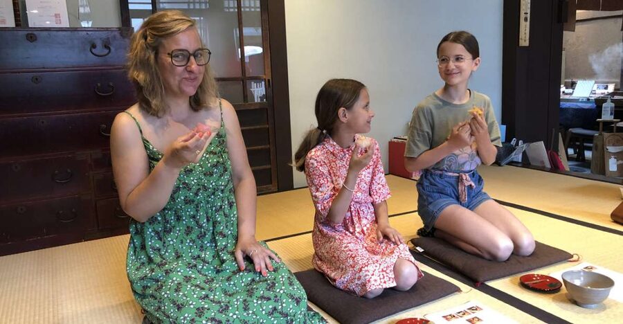 Kyoto: Tea Ceremony Meditation - Make Matcha with Tea Master - A gentle introduction to Omotesenke tea