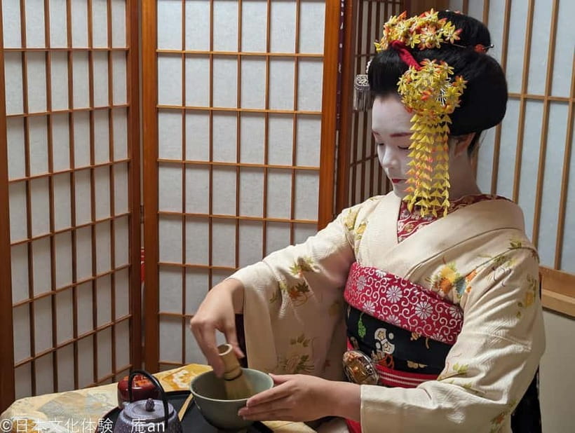 Kyoto: Tea Ceremony with Maiko - What the opening greeting sets up