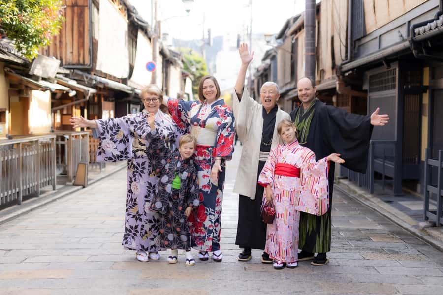 Kyoto: Traditional Kimono Rental - Why a Kyoto kimono day feels different
