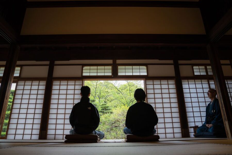 Kyoto: Zen Experience in a Hidden Temple - A 400-year-old garden as your meditation view