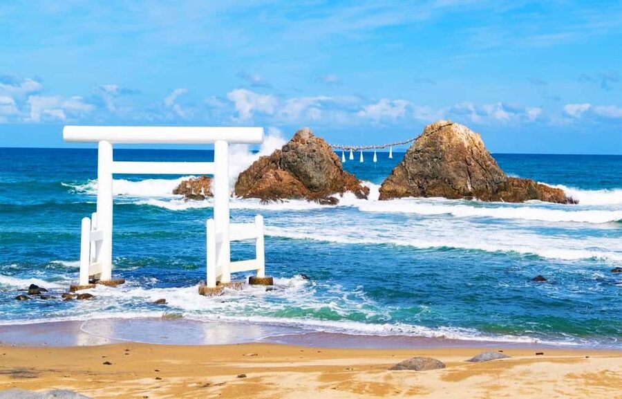 Kyushu Tour From Fukuoka: Itoshima Nature & Coastal Scenery - Sennyoji Temple offers more than a quick photo