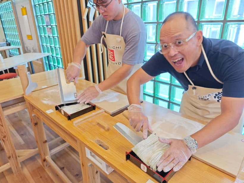 Made from flour in 30min! Ramen-noodle Making Experience! - Your noodles become a proper bowl of ramen