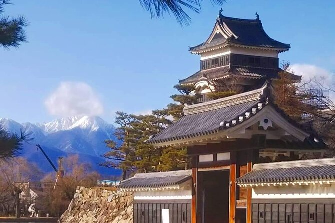 Matsumoto Castle Tour & Soba Noodle Experience - The castle visit is brief but useful