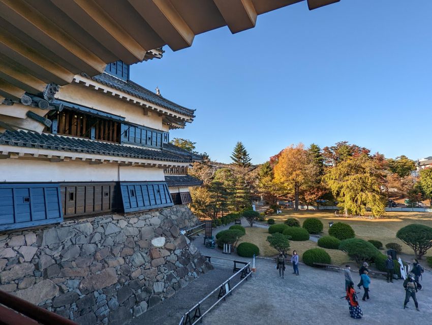 Matsumoto Castle Town Walking Tour - Nawate Street and its friendly frogs