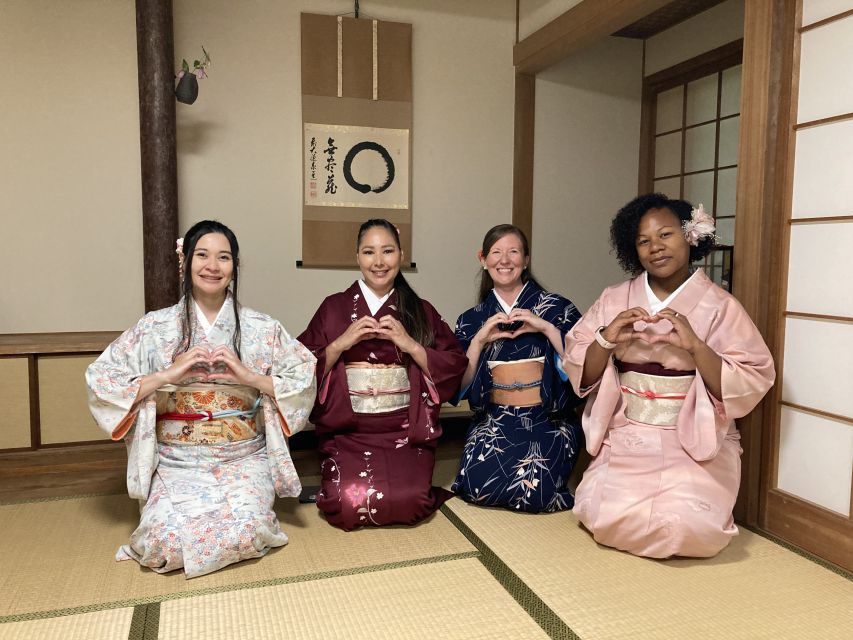 Miyajima: Cultural Experience in Zen Temple - Choosing and wearing your kimono