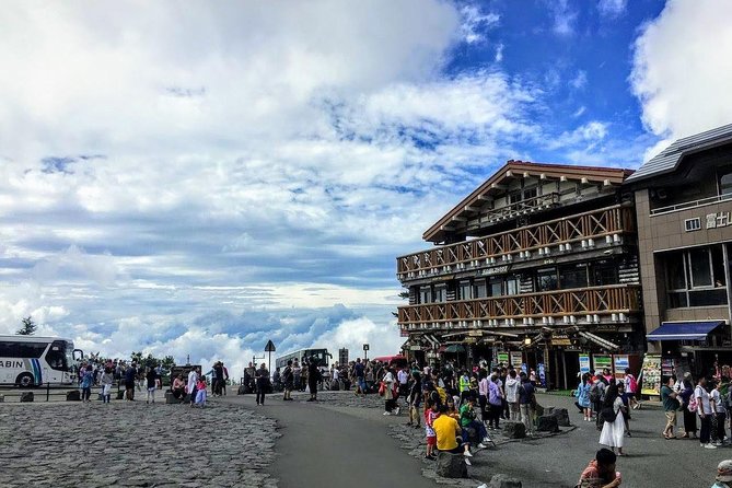 Mt Fuji and Hakone 1-Day Bus Tour Return by Bullet Train - Food, comfort, and group size