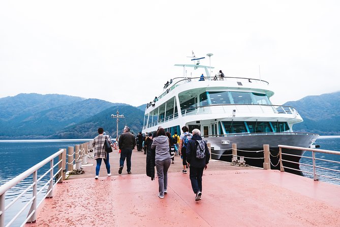 Mt Fuji & Hakone Cruise, Drum Show Bullet Train 1 Day from Tokyo - Cruising Lake Ashi in Hakone National Park