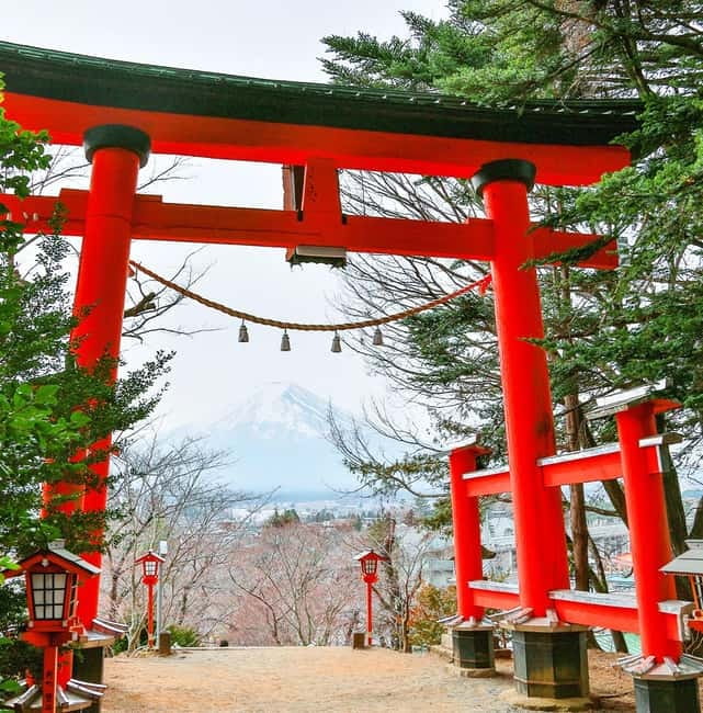 Mt. Fuji Heritage Tour: Traditional Villages, Lakes & Shrine - Oshino Hakkai and the final taste of rural Fuji