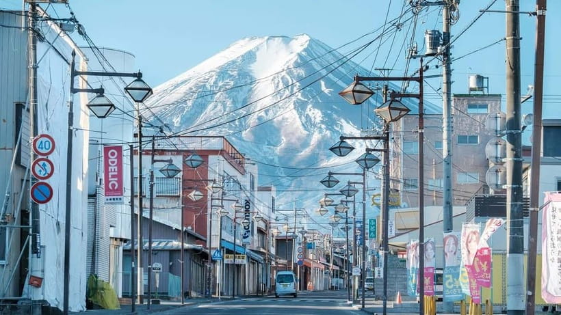 Mt Fuji Top 5 Spots Day Tour: Arakurayama Park,Oshino Hakkai - Starting at Tokyo Station before the crowds
