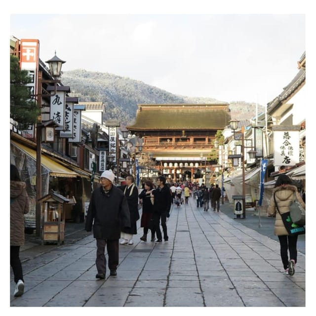 Nagano Tokyo: Snow Monkey Private Day Tour Hotel Pick & Drop - Matsushiro Castle Ruins and samurai-era Nagano