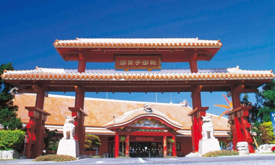 Naha: North Okinawa Sightseeing Tour & Churaumi Aquarium - Churaumi Aquarium, the main event