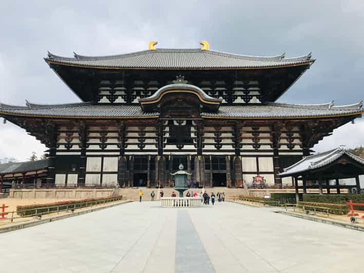 Nara: Essential Private Tour with Deer Park and Temples - Higashimuki Shopping Street in 20 minutes