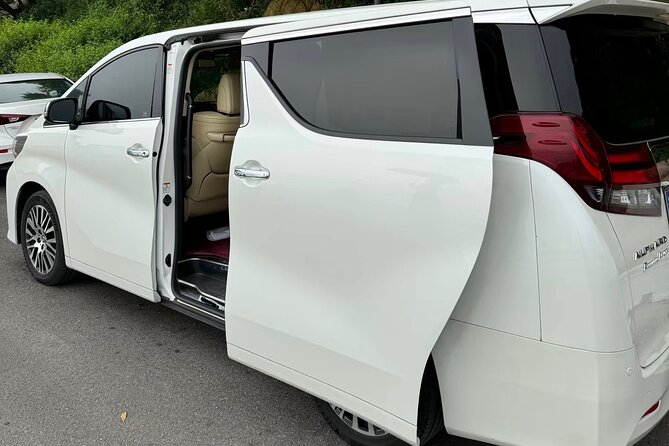 Narita Airport(NRT): Private Transfer to Tokyo/Yokohama 1-9pax - Landing at Narita and finding your driver