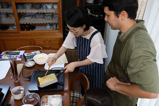 Near Fushimiinari: Kyoto Home Cooking Class & Supermarket tour - Lunch on tatami beside a Japanese garden