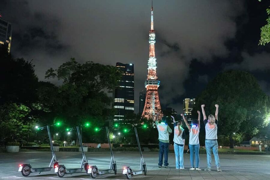 Night E-Scooter Ride to Tokyo Tower - No License Needed - Zojo-ji Temple and the best photo pause