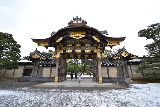 Nijo Castle and Imperial Palace Visit with Guide - The public transit transfer is part of the value