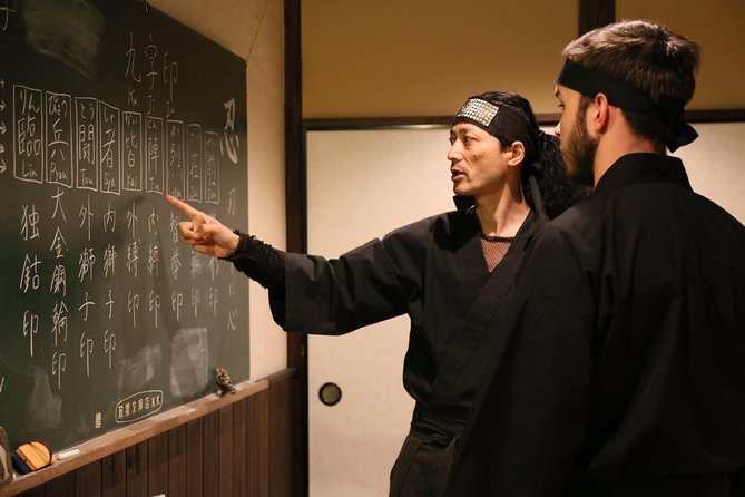 Ninja 1-hour Hands-on Lesson by Japanese master in Kyoto -Entry - Sword training with a Japanese sensei
