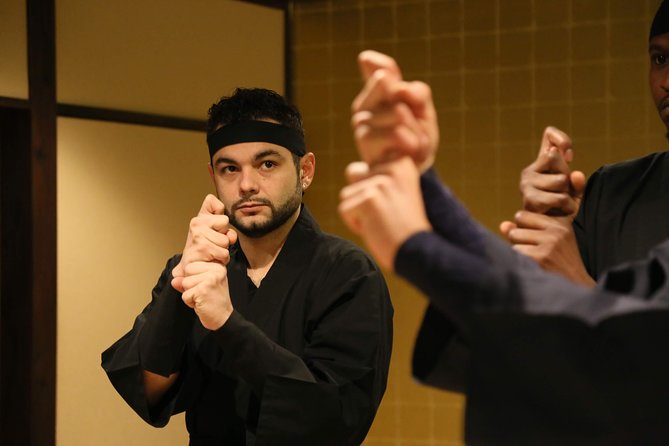 Ninja 2-hour Hands-on Lesson by Japanese master in Kyoto -Medium - Why the Small Group Matters