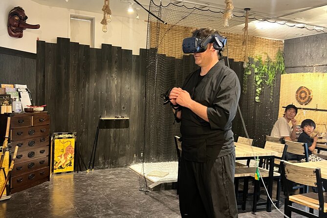 Ninja experience in Takayama - Special Course - Historic Helmets, Swords, and Tea Utensils