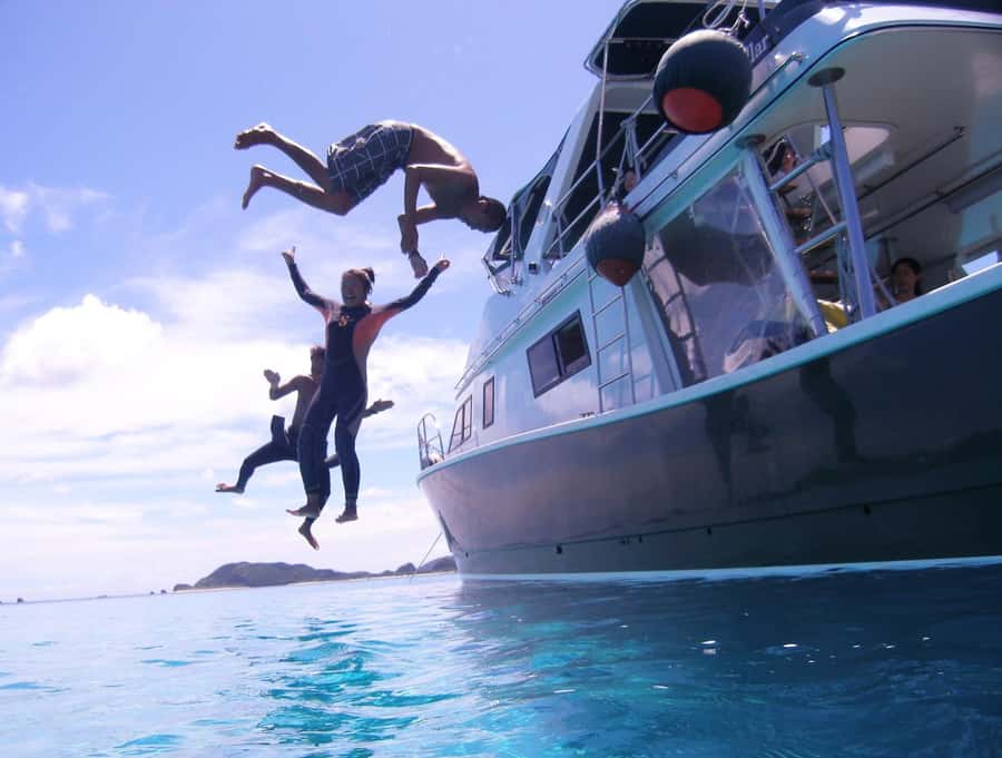 Okinawa: From Naha: Kerama Islands 1-day snorkeling tour - What the $81 price really covers