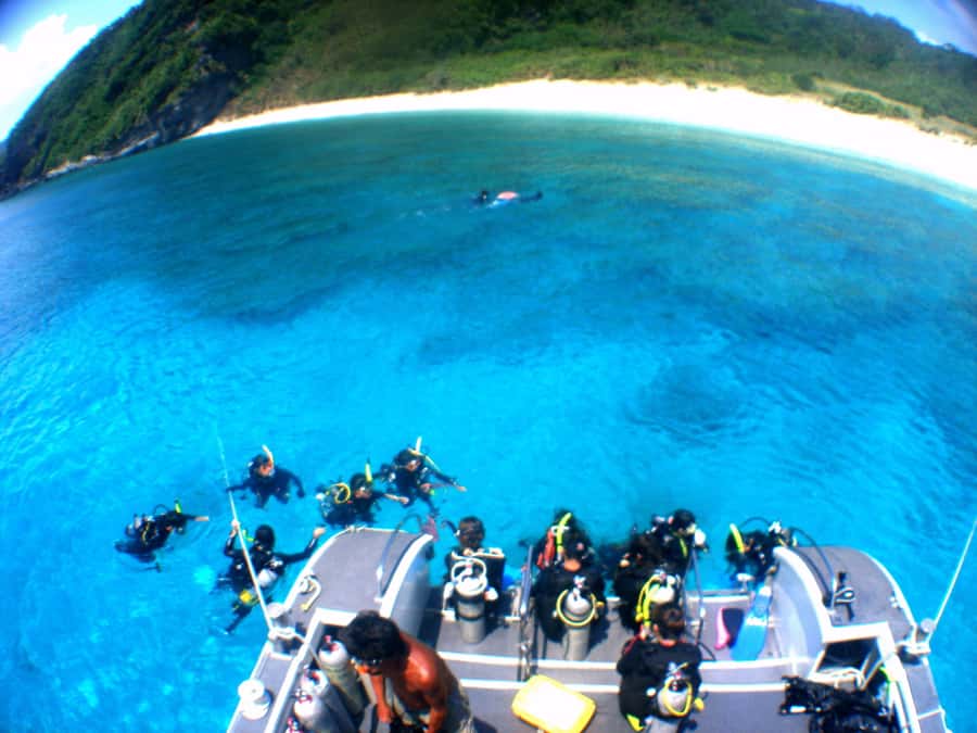 Okinawa: From Naha: Kerama Islands 1-day snorkeling tour - Boarding the large boat from Naha