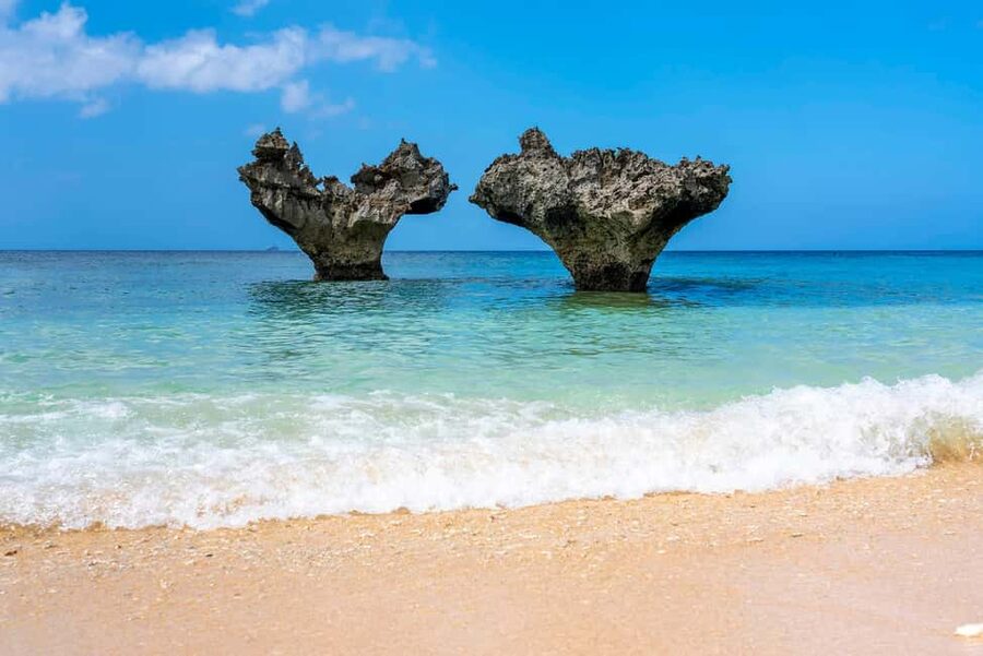 Okinawa Full Tour: Castle, Manza, Kouri, Aquarium & American - Nakagusuku Castle and the stone ruins