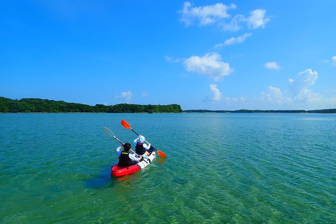 Okinawa Ishigaki Kabira Bay SUP or Canoe and Blue Cave Snorkeling - Guides, safety, and the feel of the outing