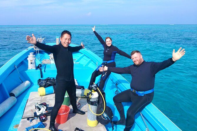 Okinawa: Scuba Diving Tour with Wagyu Lunch and English guide - Sesoko Island, tunnels and swim-throughs