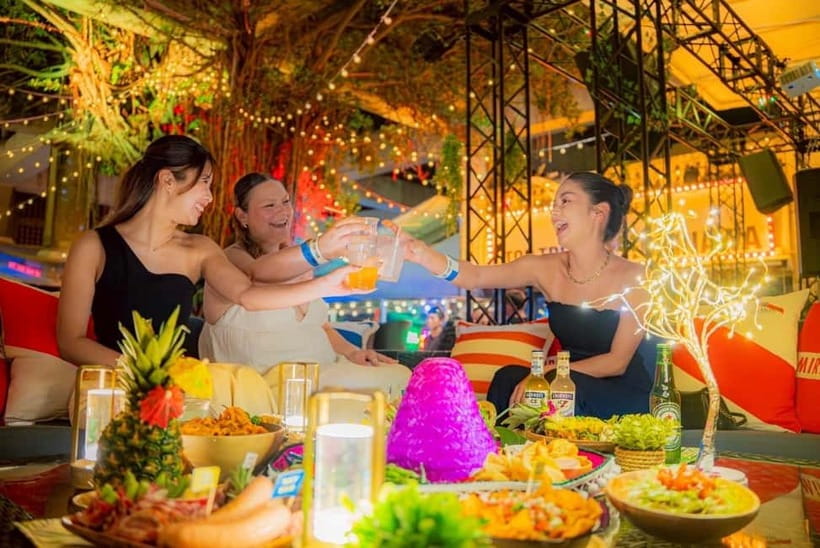 Okinawa:Sky BAR TOPTREE Nightclub Entry Ticket+Drink & VIP - A food hall above Kokusai Street