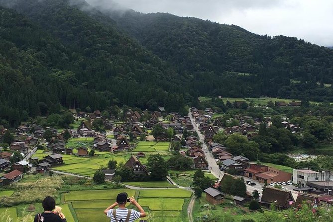 [One-day bus tour departing from Kanazawa Station] Shirakawa-go and Gokayama - Two World Heritage Villages Enjoyable Bus Tour - Key points to know before booking
