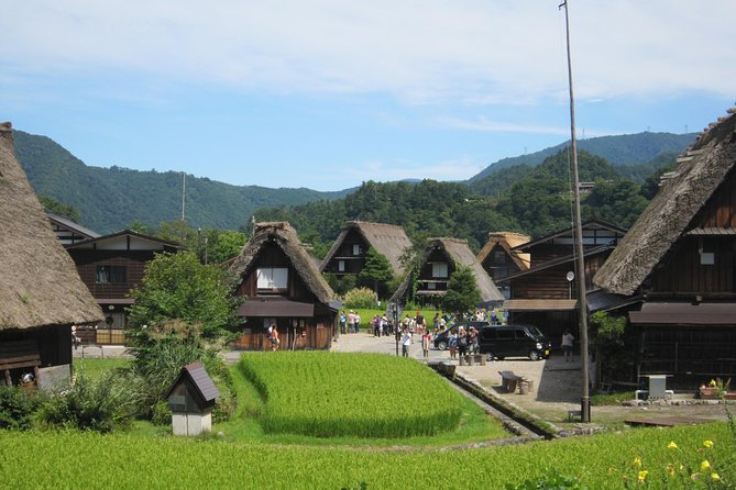 [One-day bus tour departing from Kanazawa Station] Shirakawa-go and Gokayama - Two World Heritage Villages Enjoyable Bus Tour - How the schedule feels in real use
