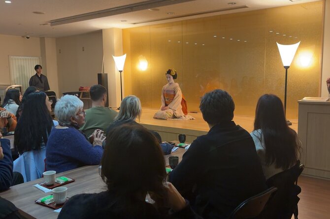 One Hour Geisha Show in Gion Kyoto - Tea, a snack, and a Japanese game