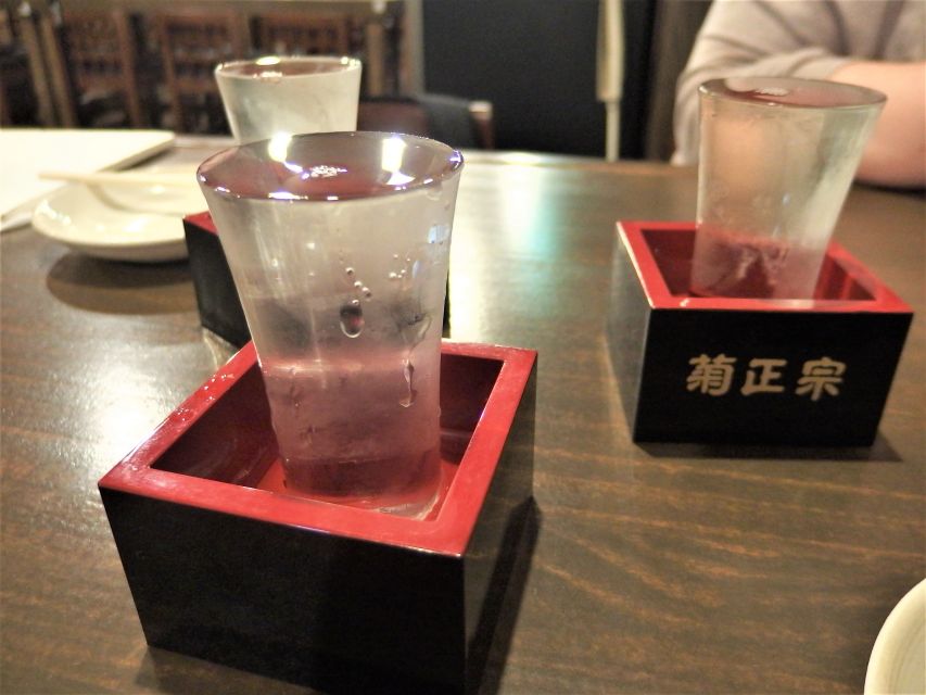 Osaka: Bar-Hopping Night Tour in Namba - Ura-Namba and the final food alley