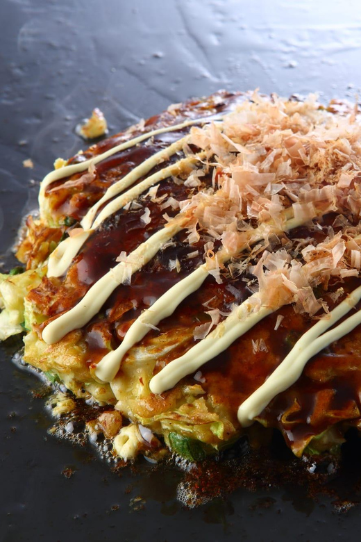 Osaka: Cooking Class & Sake Tasting with Local Market Visit - Building your own Osaka-style okonomiyaki
