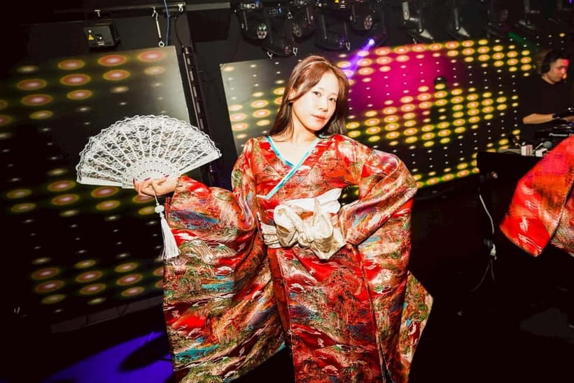 Osaka Dotonbori:GIRAFFE Nightclub Ticket with Drink/VIP Plan - Dress rules and what to leave at home