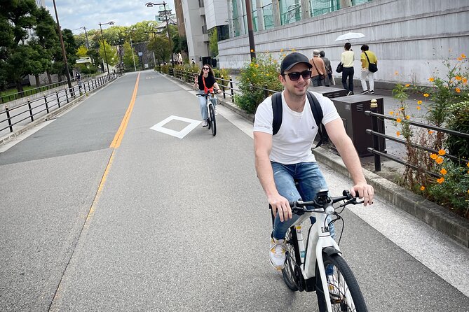Osaka E-Bike Tour with a Local Guide - Osaka Castle and its broad park