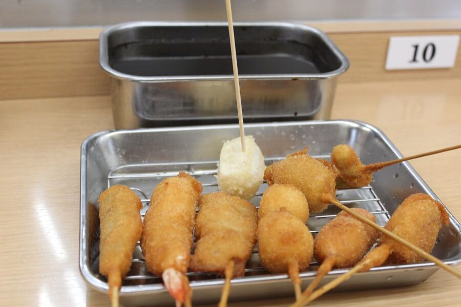 Osaka: Food Tour at Night with Tastings - Why Dotonbori works best at night