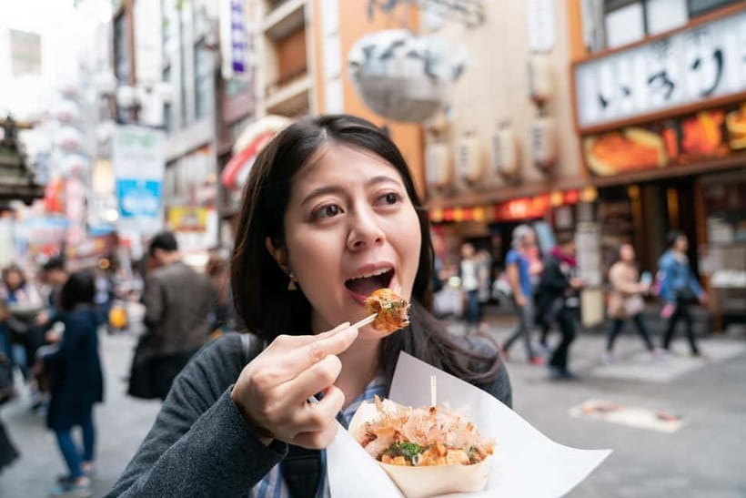 Osaka: Food Tour Kuromon Market & Dotonbori with Guide - Meeting outside Hotel Royal Classic Osaka