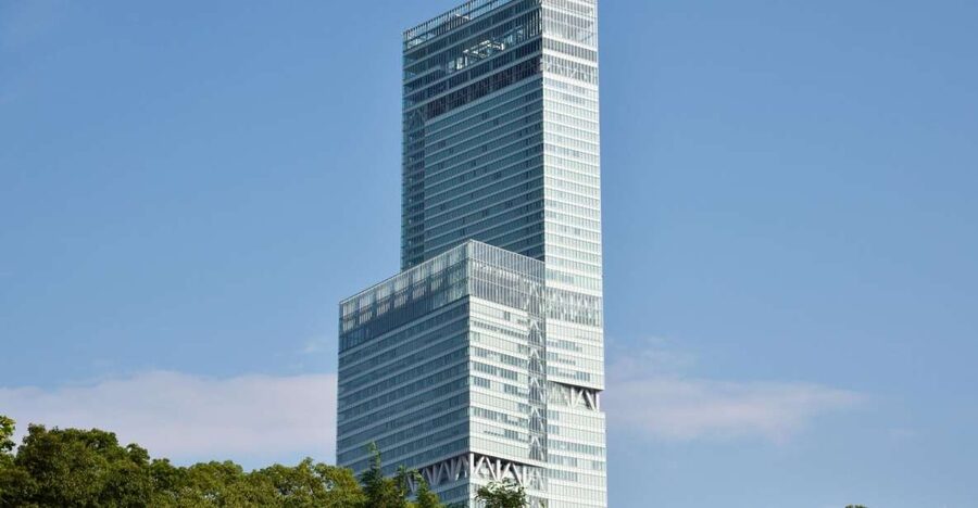 Osaka: Full-Day Sightseeing Tour by Private Vehicle - Why this tour works for a first day in Osaka