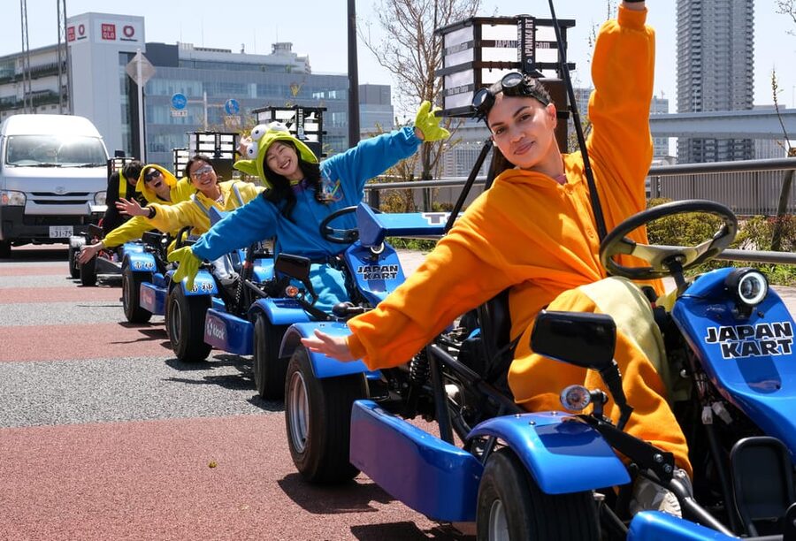 Osaka: Go Kart Tour on Osaka Streets with Guide - Osaka Castle: the tour’s best photo stop