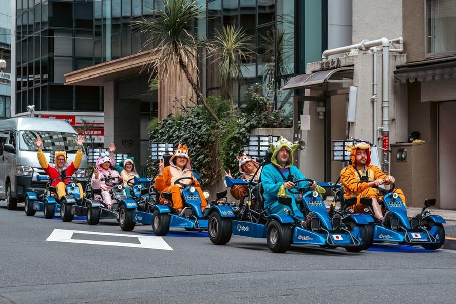 Osaka: Go Kart Tour on Osaka Streets with Guide - Why the guide cars matter