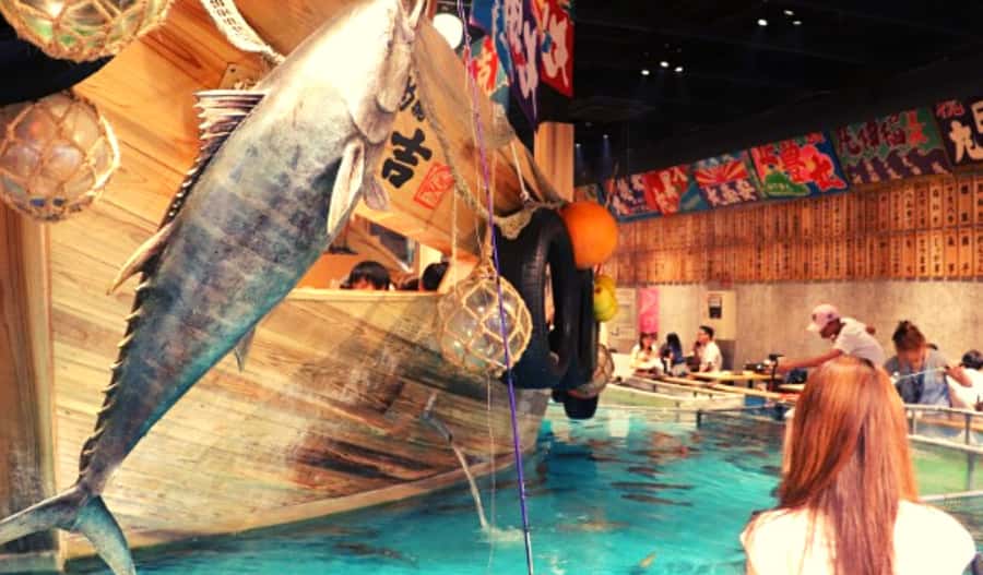 Osaka: Hotspots & Hidden Gems Walking Tour Private or Group - What the private tours add