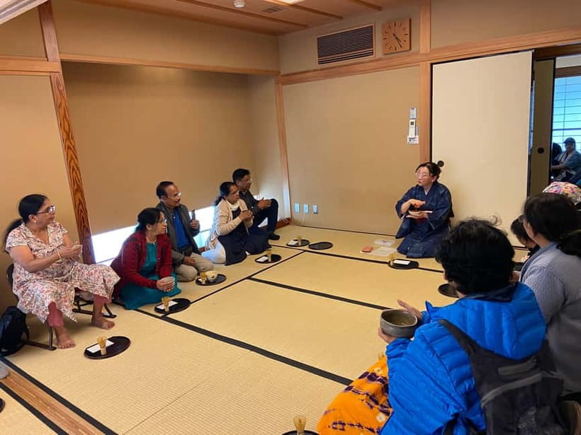 Osaka; Japanese Tea ceremony experience, Macha and Sencha - Add a yukata for photographs