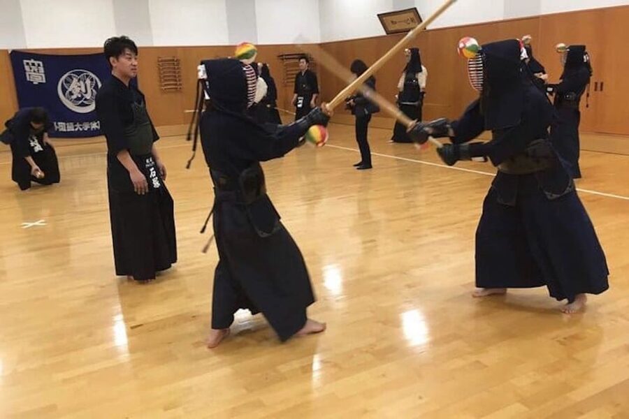 Osaka: Kendo Workshop Experience - Learning the manners before the strikes