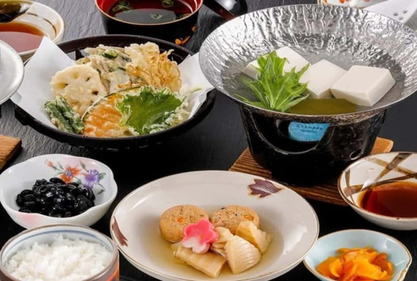 Osaka/Kyoto: Amanohashidate & Miyama Tour with Boat & Lunch - A Short Boat Ride Across Miyazu Bay